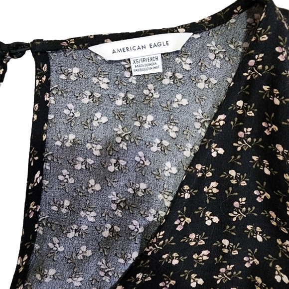 American Eagle Floral Romper - XS - Picture 5 of 5